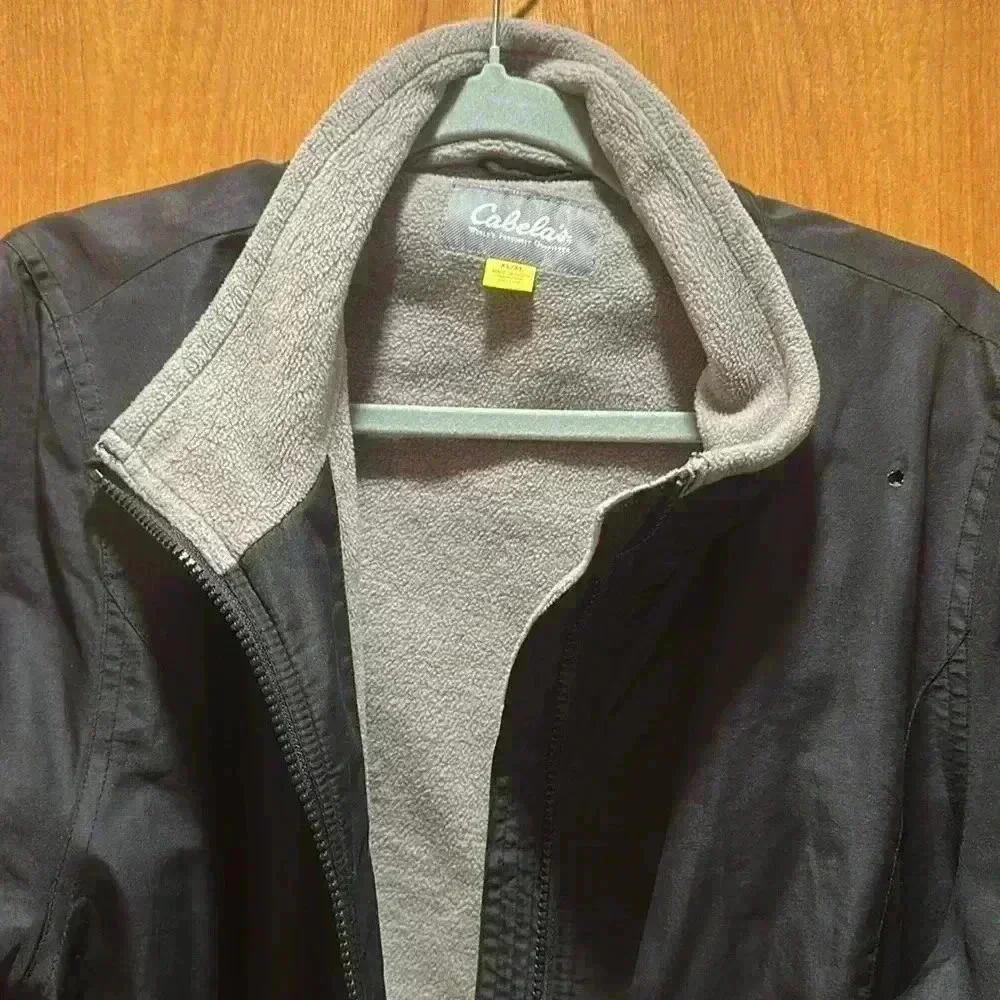 Men’s Cabela’s jacket size XL